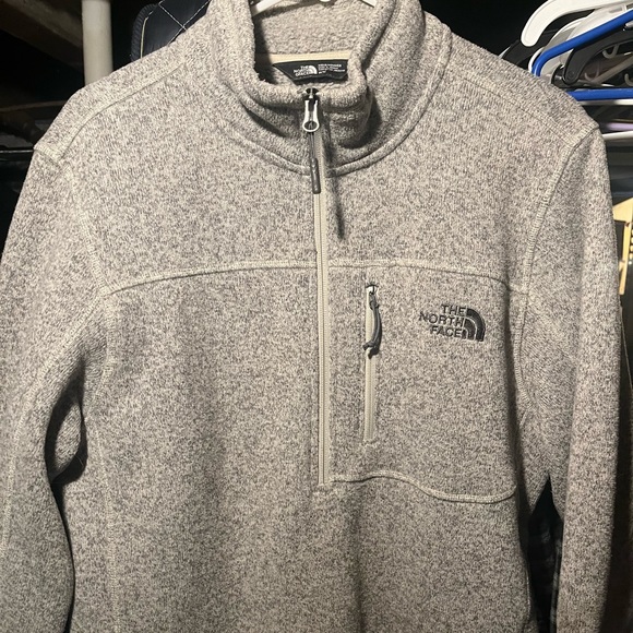 North Face Pullover - Picture 2 of 7